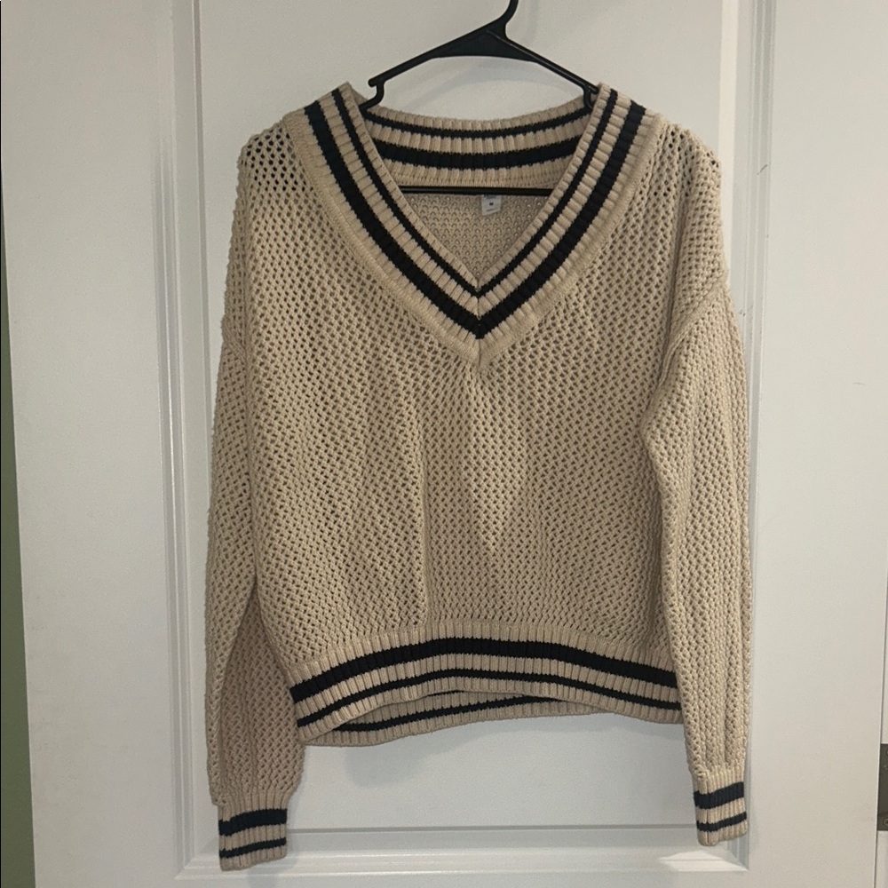 Arizona Jean Company Cream V-Neck Sweater with Blue Trim